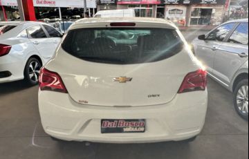 Chevrolet Onix 1.0 Joy SPE/4 - Foto #8