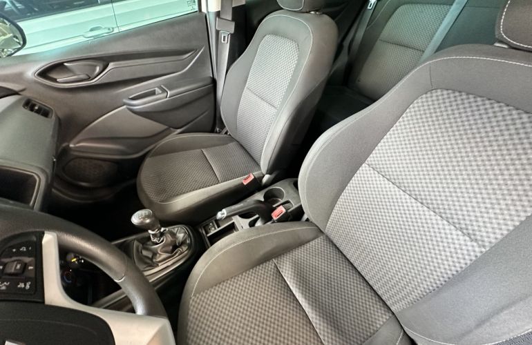 Chevrolet Onix 1.0 Joy SPE/4 - Foto #9