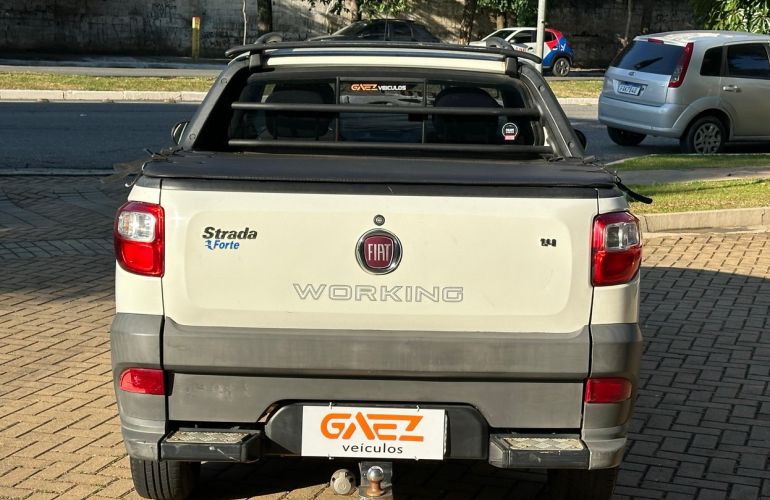 Fiat Strada 1.4 MPi Working CD 8v - Foto #4