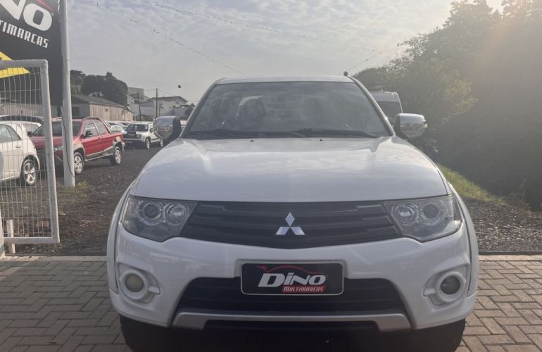 Mitsubishi L 200 Triton HPE 4x4 3.2 (aut) (cab. dupla) - Foto #2