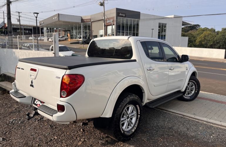 Mitsubishi L 200 Triton HPE 4x4 3.2 (aut) (cab. dupla) - Foto #6