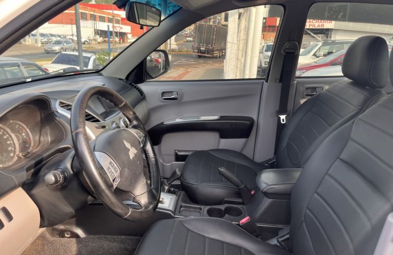 Mitsubishi L 200 Triton HPE 4x4 3.2 (aut) (cab. dupla) - Foto #9