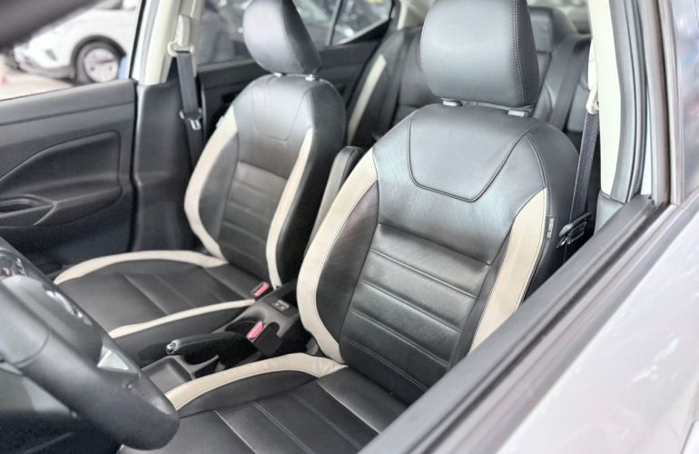Nissan Versa 1.6 16V Exclusive - Foto #8