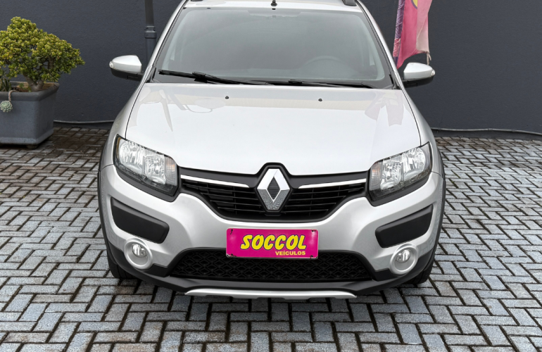 Renault Sandero Stepway 1.6 16V (Flex) - Foto #2