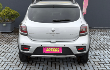 Renault Sandero Stepway 1.6 16V (Flex) - Foto #8