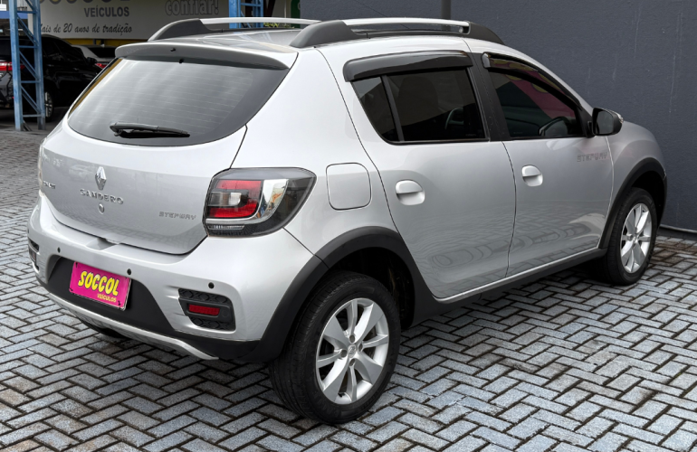 Renault Sandero Stepway 1.6 16V (Flex) - Foto #9