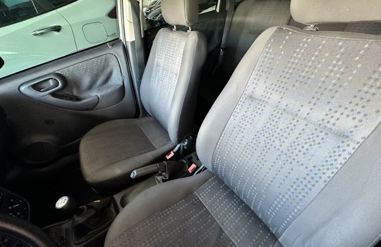 Chevrolet Corsa Hatch Maxx 1.4 (Flex) - Foto #5