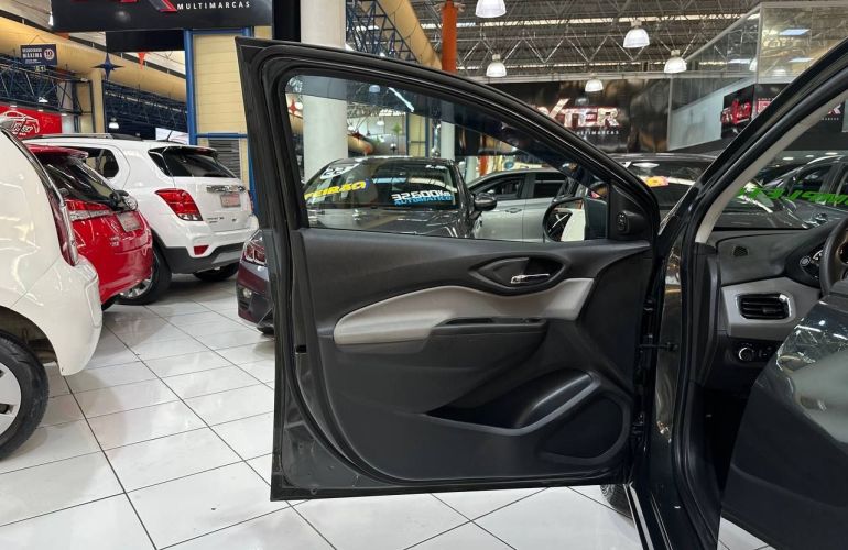 Chevrolet Onix 1.4 MPFi LT 8v - Foto #5