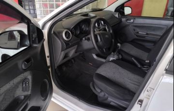 Ford Fiesta 1.0 Rocam Hatch 8v - Foto #10