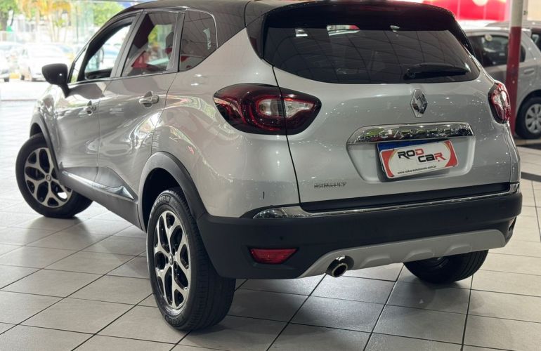Renault Captur 2.0 16V Intense - Foto #4