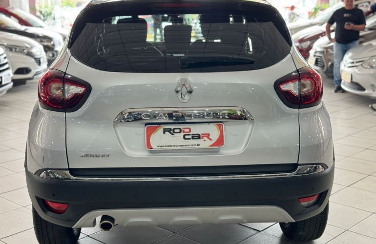Renault Captur 2.0 16V Intense - Foto #5