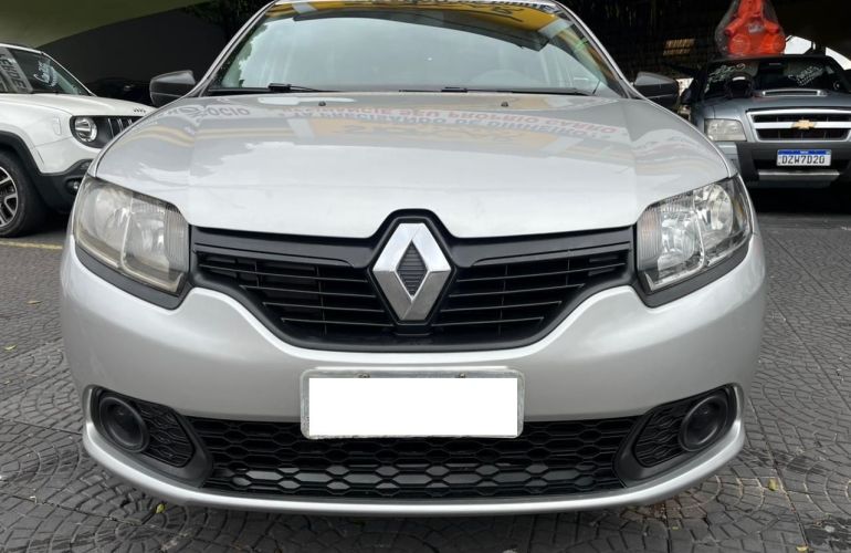 Renault Logan 1.0 12v Sce Authentique - Foto #3
