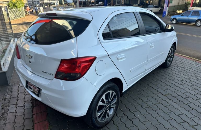 Chevrolet Onix 1.4 LTZ SPE/4 - Foto #5