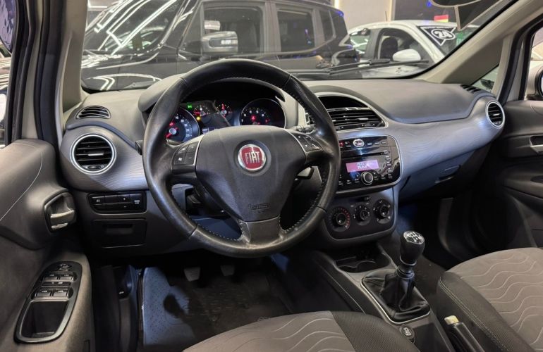 Fiat Punto 1.6 Essence 16v - Foto #7