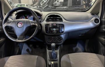 Fiat Punto 1.6 Essence 16v - Foto #9