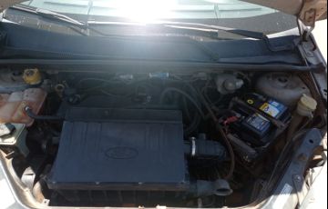 Ford Fiesta Hatch 1.0 (Flex) - Foto #4