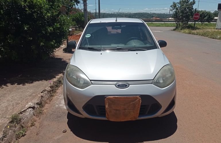 Ford Fiesta Hatch 1.0 (Flex) - Foto #5