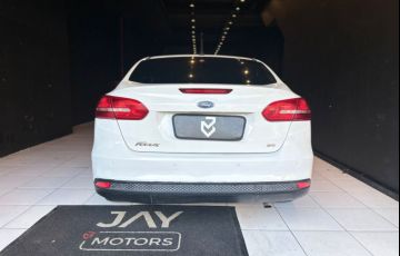 Ford Focus 2.0 SE Fastback 16V Flex 4p Powershift - Foto #5
