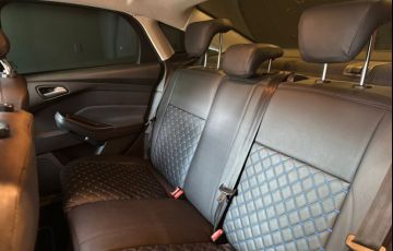 Ford Focus 2.0 SE Fastback 16V Flex 4p Powershift - Foto #10