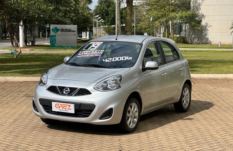 Nissan March 1.0 SV 12v - Foto #1