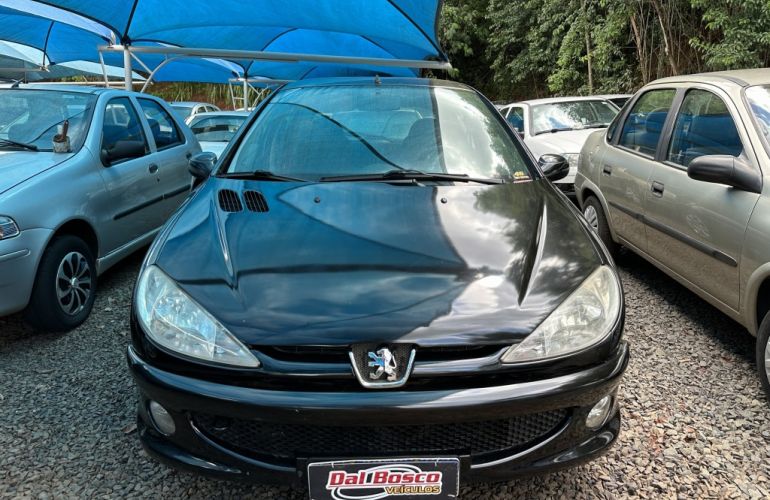 Peugeot 206 Hatch. 1.4 8V (flex) - Foto #2