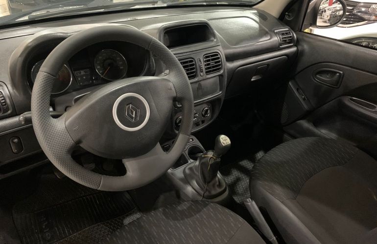 Renault Clio 1.0 Expression 16v - Foto #9