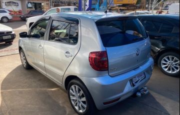 Volkswagen Fox 1.0 8V (Flex) - Foto #6