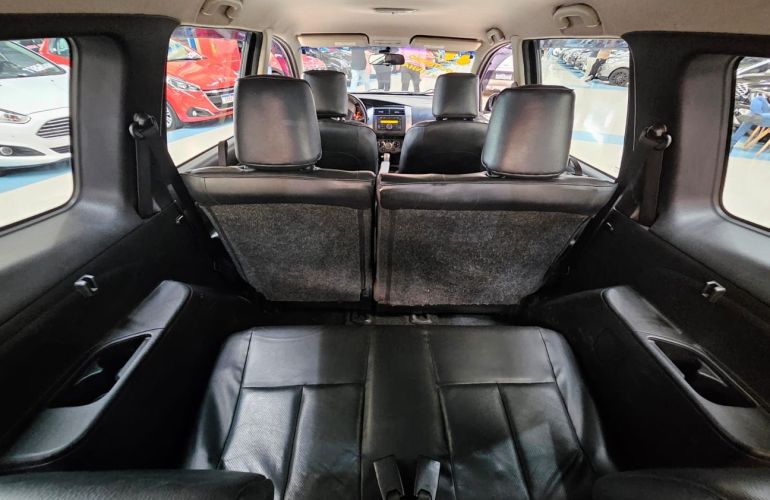 Nissan Grand Livina 1.8 SL 16v - Foto #8