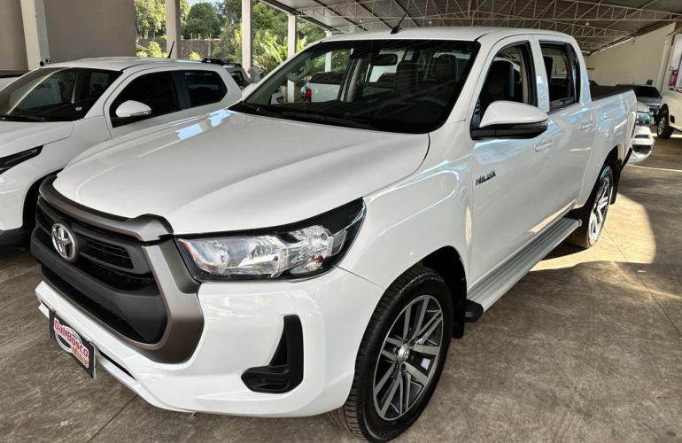Toyota Hilux CD 2.8 TDI STD Power Pack 4WD - Foto #1