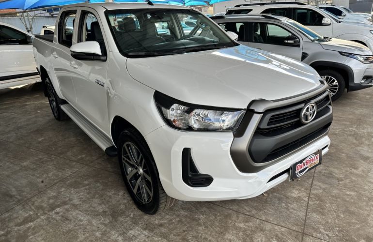 Toyota Hilux CD 2.8 TDI STD Power Pack 4WD - Foto #3