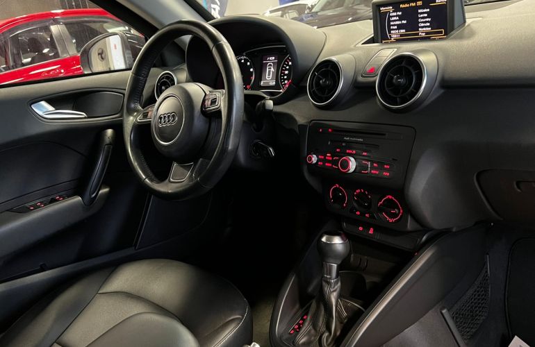 Audi A1 1.4 Tfsi Sportback Attraction 16V 122cv - Foto #6