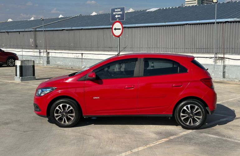 Chevrolet Onix 1.4 MPFi LTZ 8v - Foto #2