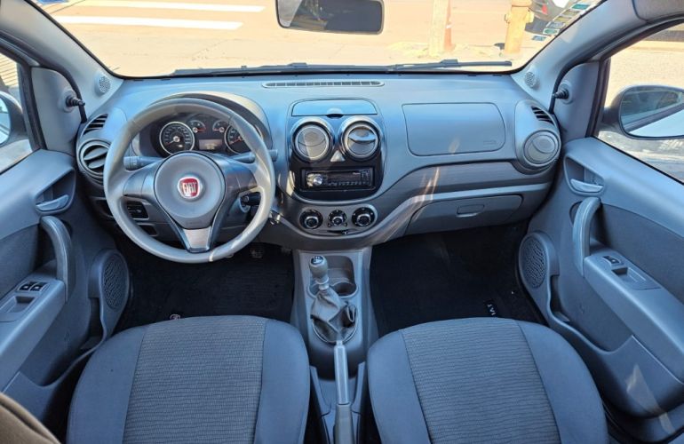 Fiat Palio Attractive 1.0 Evo (Flex) - Foto #2