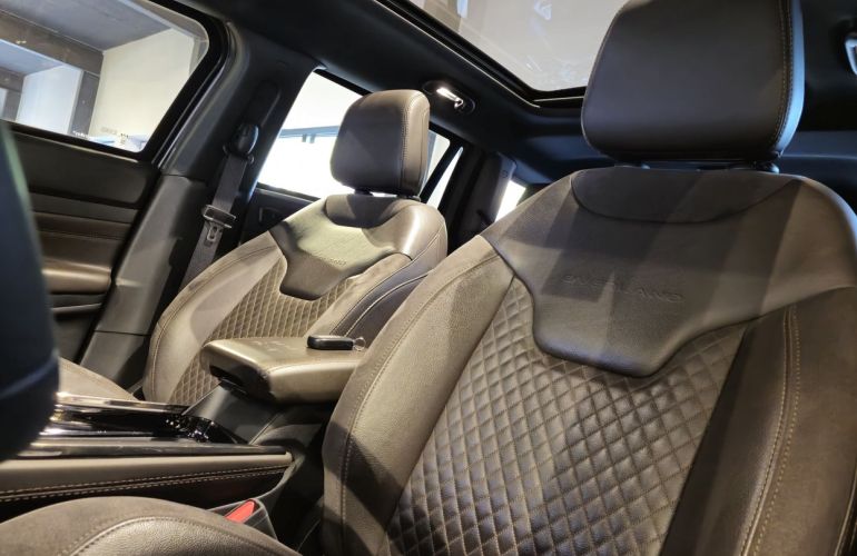 Jeep Commander 1.3 T270 Turbo Overland - Foto #5