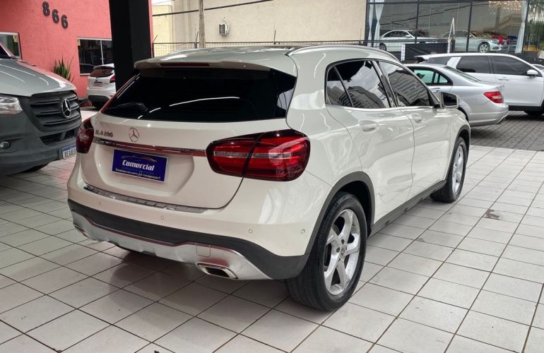 Mercedes-Benz Gla 200 1.6 Cgi Enduro 7g-dct - Foto #10