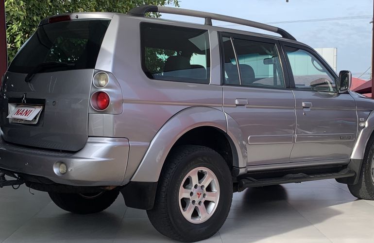 Mitsubishi Pajero Sport HPE 4x4 2.5 (aut) - Foto #4