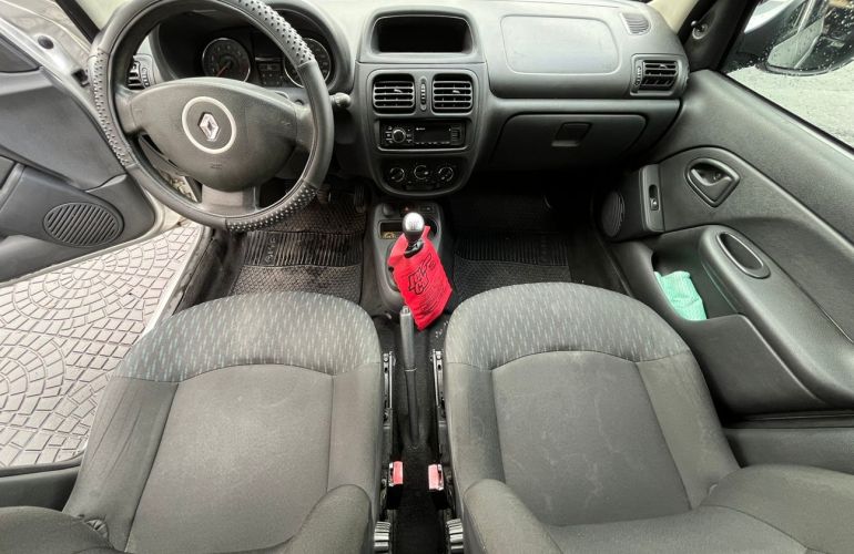 Renault Clio 1.0 Expression 16v - Foto #7