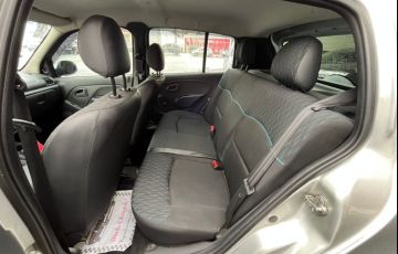 Renault Clio 1.0 Expression 16v - Foto #8