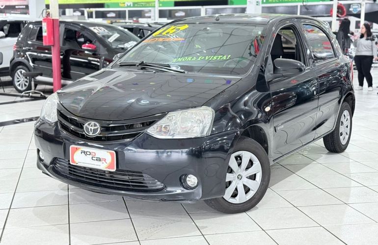 Toyota Etios 1.3 X 16v - Foto #3
