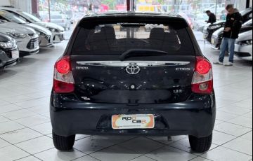 Toyota Etios 1.3 X 16v - Foto #5