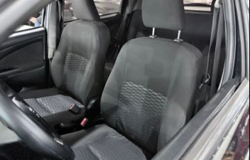 Toyota Etios 1.3 X 16v - Foto #8