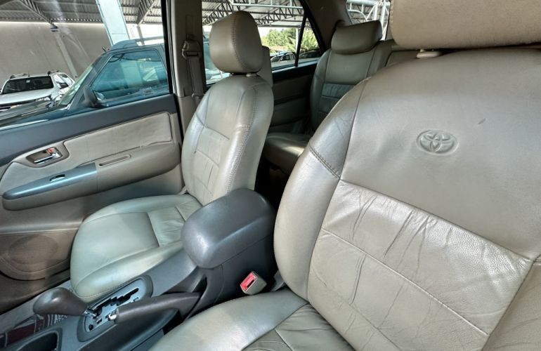 Toyota Hilux SW4 SR 2.7 4X2 (Aut) - Foto #8
