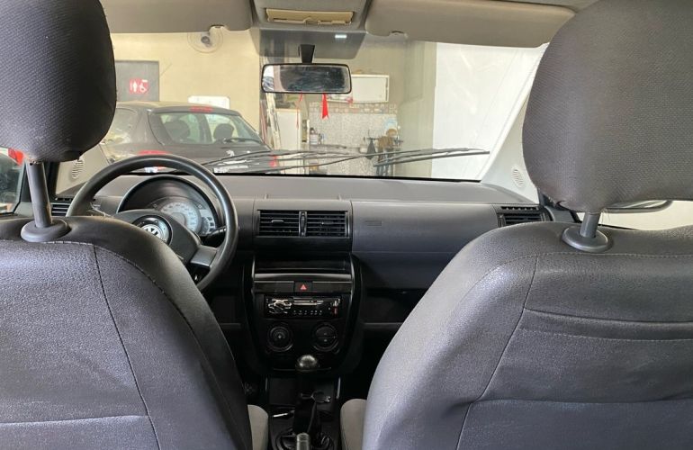 Volkswagen Fox 1.0 Mi 8v - Foto #9