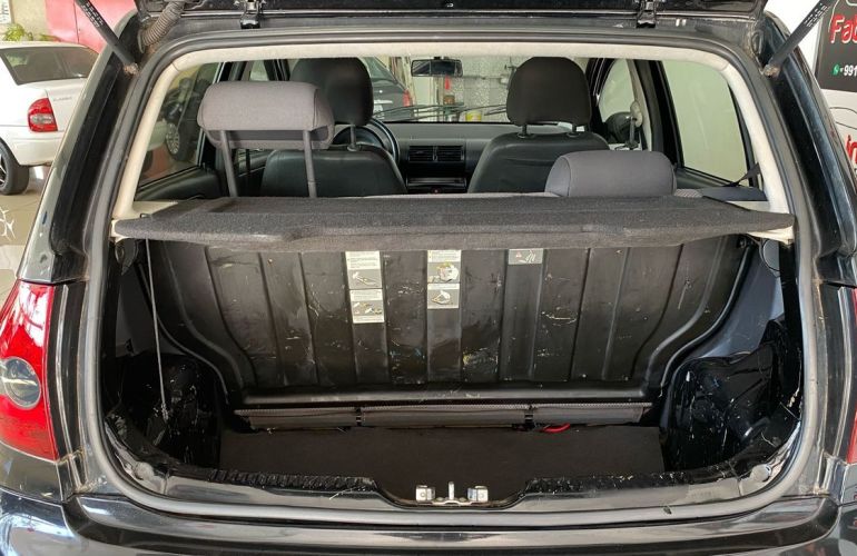 Volkswagen Fox 1.0 Mi 8v - Foto #10