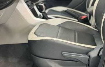 Volkswagen T-cross 1.4 250 TSi Highline - Foto #8