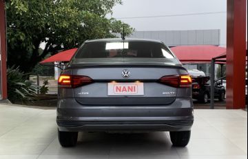 Volkswagen Virtus 200 TSI Comfortline (Aut) (Flex) - Foto #6