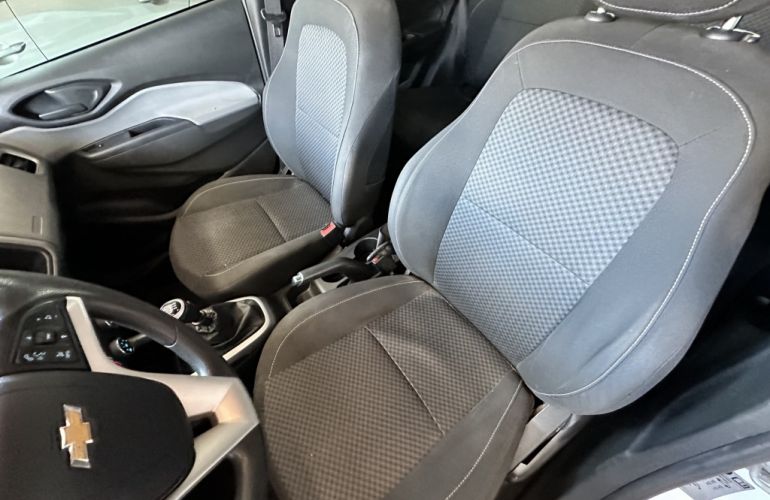 Chevrolet Onix 1.0 LT - Foto #7