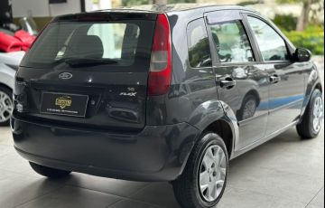 Ford Fiesta 1.6 MPi Hatch 8v - Foto #7