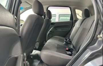 Ford Fiesta 1.6 MPi Hatch 8v - Foto #9