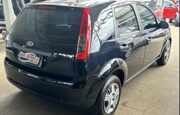 Ford Fiesta Hatch 1.0 (Flex) - Foto #4